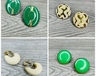 Vintage 50s inspired clip on retro earrings green / cream seashell / gold swirl