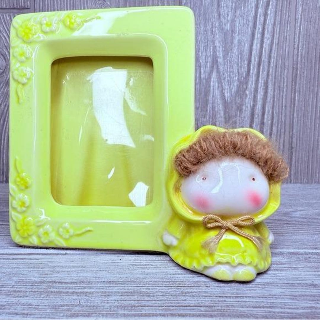 Vintage Russ Hand Painted Mini Ceramic Picture Frame With Doll