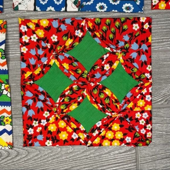 22 Vintage Hand Sewn Cathedral Window Quilt Squares Floral Patterns