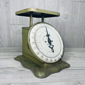 Vintage Metall Pelouze Herstellung Familienwaage in funktionstüchtigem Zustand Dekoration