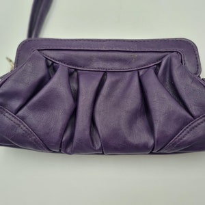 Gorgeous Vintage 1970s Purplet Vinyl Clutch Purse