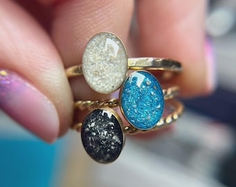 Small Gold Oval Keepsake Ring