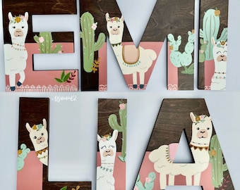 Llama Nursery Decor, Letras de madera para vivero, Boho Nursery Girl, Letras de madera pintadas a mano Boho, Llama Cactus Nursery, Name Sign Llama