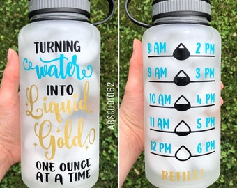 Motivational Water Bottle, Water Intake Tracker, Breastfeeding Water Bottle, New Mom Gift, Personalized Bottle, Turning Water to Gold 32oz