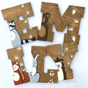 Letrero con nombre para guardería, decoración de guardería, arte de pared para guardería, letrero con nombre de madera, letrero con nombre para guardería, decoración de guardería con temática de bosque, letras de madera con temática de bosque