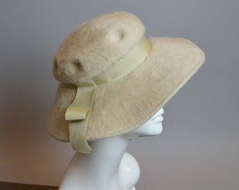 70s Faux Fur Hat// Floppy 70s Hat// Vintage Faux Fur and Grosgrain Ribbon Hat (F1)