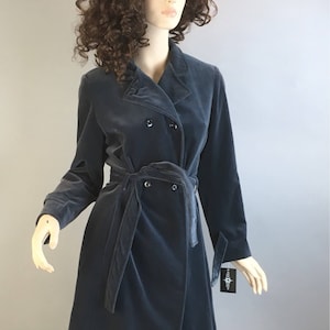 Vintage 80s Velvet Trench Coat// Vintage Long Velvet Jacket // 80s Fashion Trench (F1)