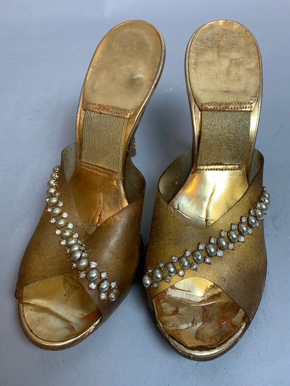 Vintage Plastic Shoes// 50S Clear Gold ANd Rhinest