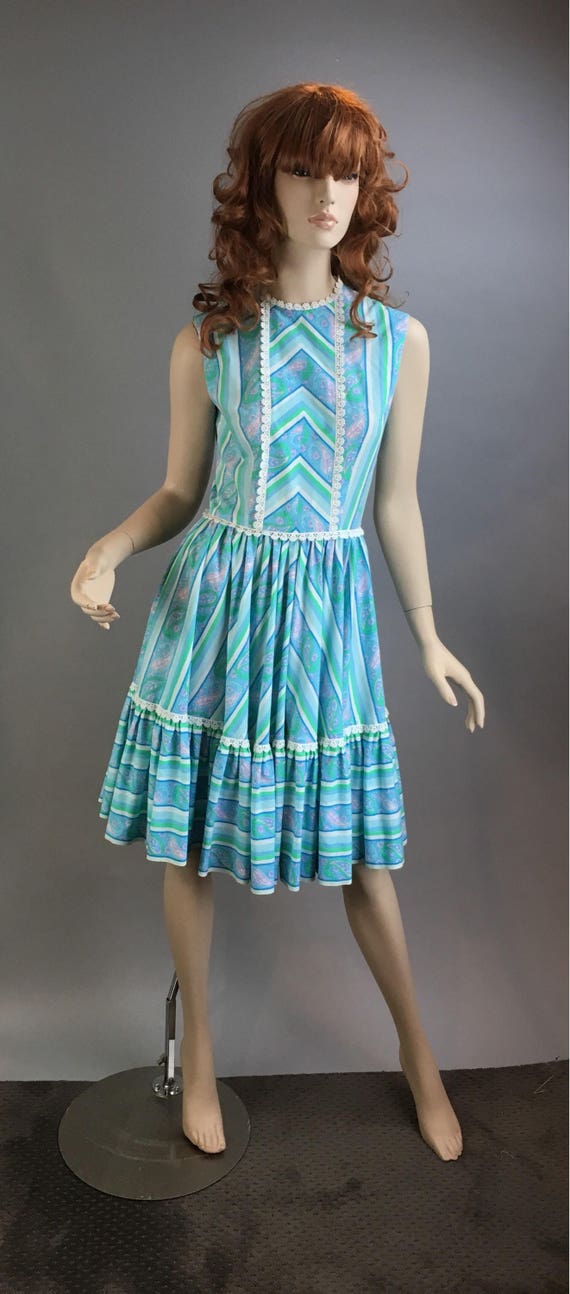 Vintage Square Dance Dress// Pastel Flounce Dress/
