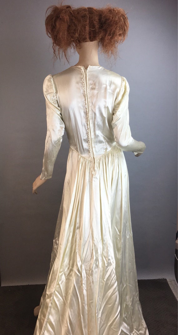 Vintage 40s Wedding Dress// 40s Silk and Bead Wed… - image 7