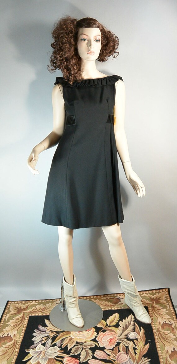 green emerald velvet dress Elegant A-Line Empire Waist Midi Length Chiffon Sequin Dresses Sleevel main image 0