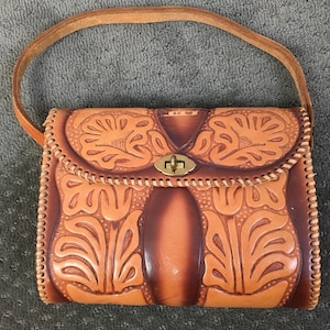 60s Tooled Leather Purse// Vintage Hand Tolled Leather Handbag// 60s Purse matching change purse (F1)