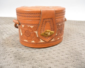 Vintage 30s Tooled Leather Purse// Pill Box Leather Purse// Vintage Handbag 1930s (F1)