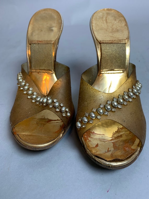 Vintage Plastic Shoes// 50S Clear Gold ANd Rhines… - image 2