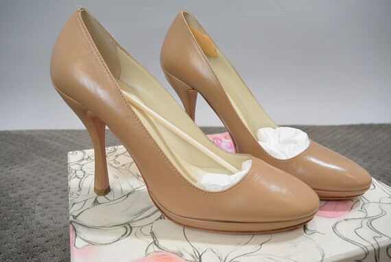 Prada Nude Pumps// Vintage Prada like New// 90s P… - image 1