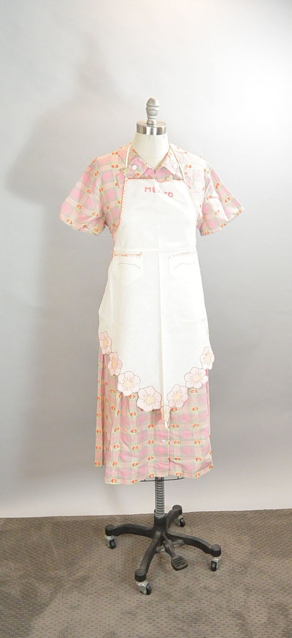 Vintage Apron// 50s Apron// Handmade Applique Apron (F1)