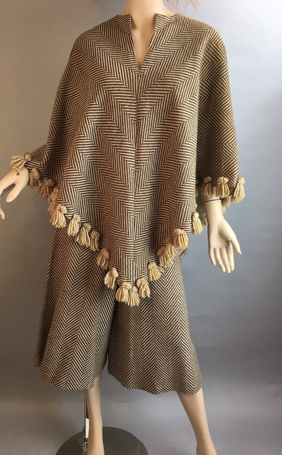 Vintage Poncho and Culottes// 60s Mod Poncho Set/… - image 2