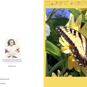 Cette carte de joyeux anniversaire pour votre sœur a un beau papillon sur le devant de la carte, et mentionne des mots doux à une sœur à l’intérieur.