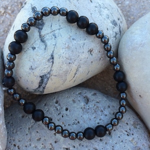 Black Onyx & Hematite Men&#39;s Mala Bracelet