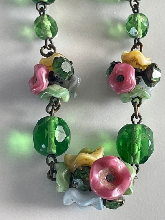 Gorgeous 1920s/1930s Art Deco Floral Glass Beaded… - image 2