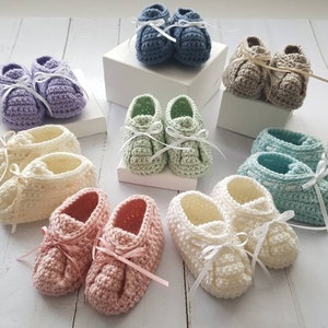 Baby Bootees unisex crochet pattern image 2