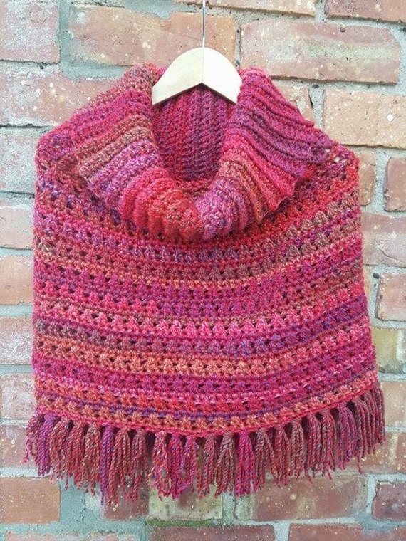 Simple Crochet Poncho pattern, Easy crochet poncho top Simple Crochet Poncho pattern, Easy crochet poncho top