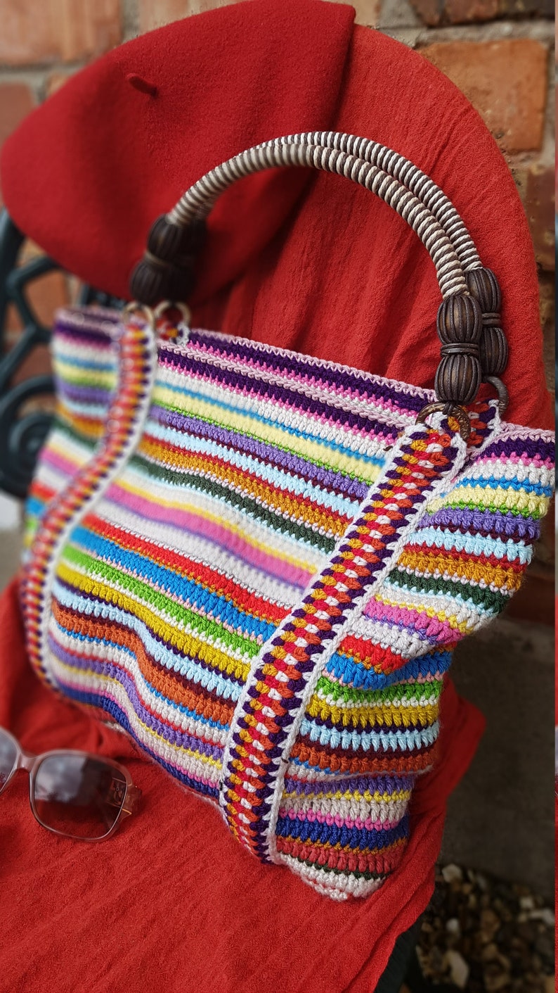 The Happy Handbag easy crochet pattern image 5