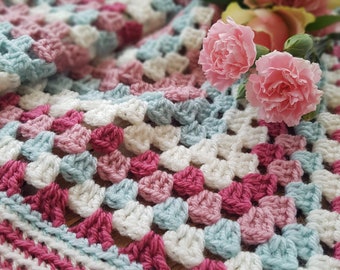 Easy crochet baby blanket pattern granny square