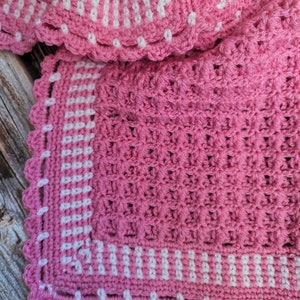 Couverture pour bébé gaufrée Modèle au crochet pour niveaux intermédiaires image 2