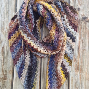 Easy Autumn Shawl - easy crochet pattern