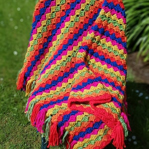 Tutti Frutti Chunky Blanket - Easy crochet blanket pattern
