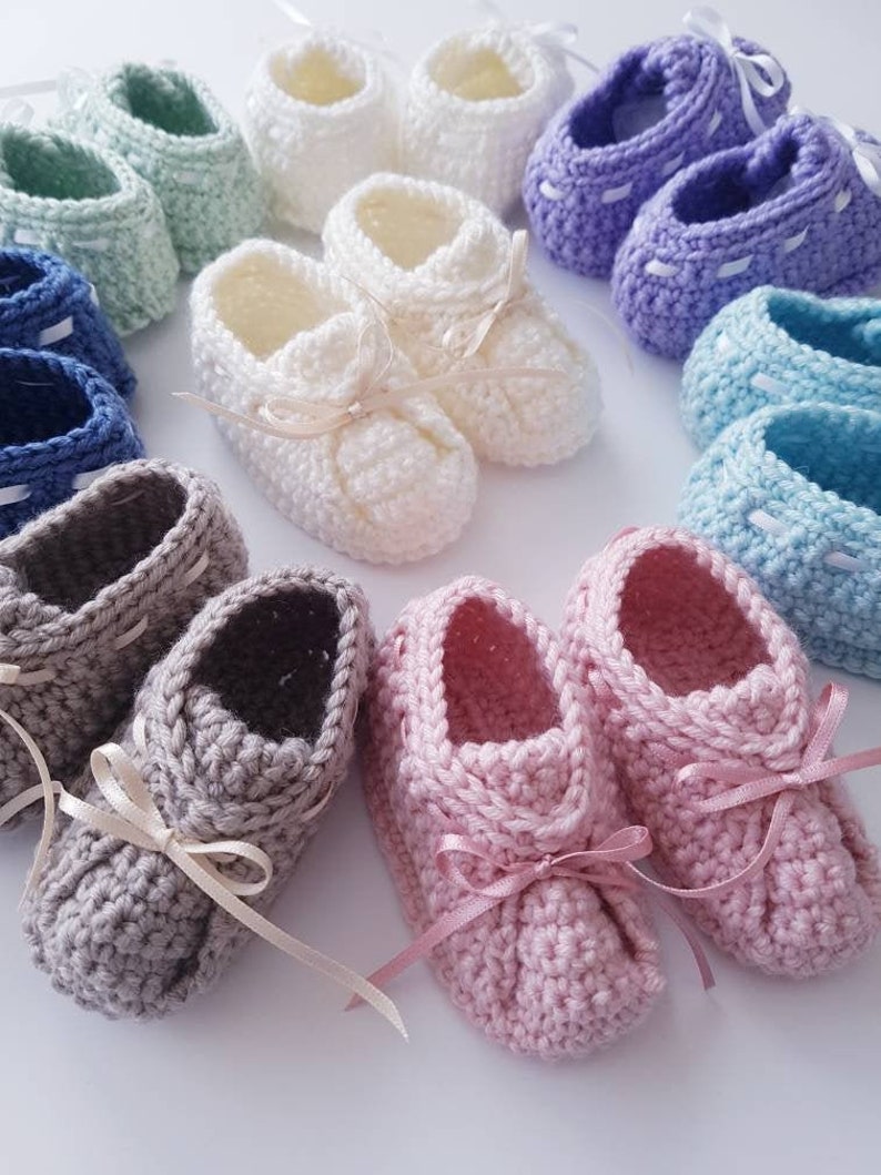 Baby Bootees unisex crochet pattern image 1