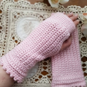 Easy Fingerless Gloves - Beginner Crochet Pattern