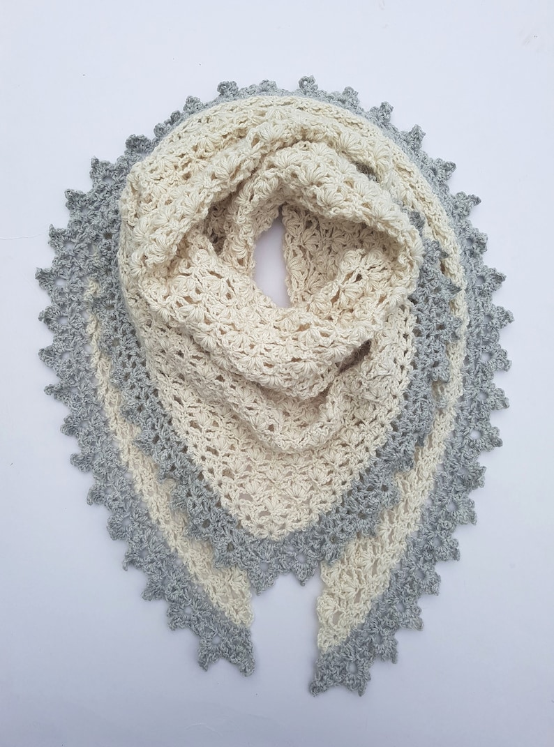 French Fancy Shawl intermediate crochet pattern imagem 5