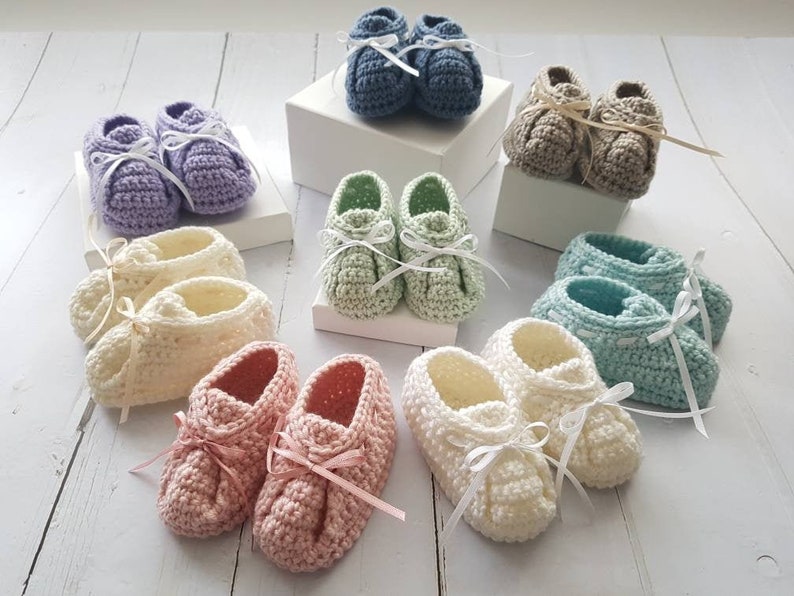 Baby Bootees unisex crochet pattern image 2