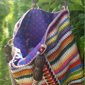 The Happy Handbag easy crochet pattern image 1