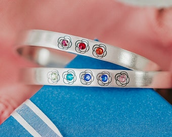 Birthstone Flower Bracelet, Mother's Day Gift for Mom, Personalized Birthstone Jewelry, For Wife