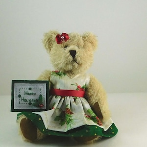 Christmas Teddy Bear Decor: Holiday Greetings Plush Bear