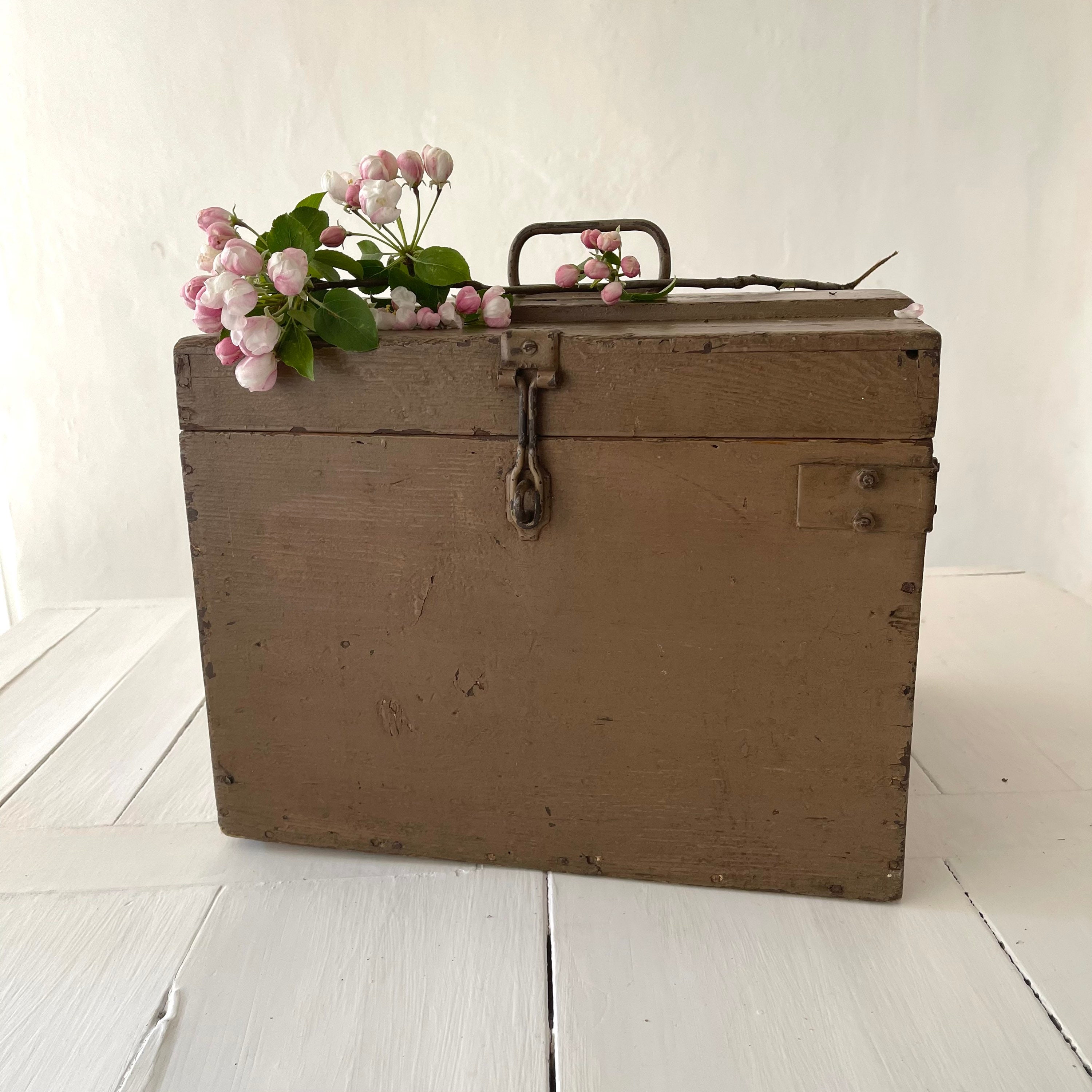 Français Antique, Coffre Au Trésor, Coffre