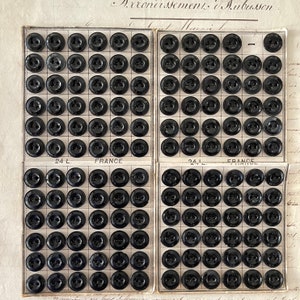 1,5 cm große französische antike Glasknöpfe auf Originalkarton Bild 3