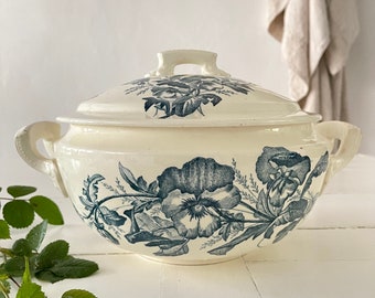 Elegant French Antique 'Aux Lions de Faïence Rue de Rivoli 90 PARIS' Soupière, Bowl with Lid,  Serving Dish, Soup Tureen, Faience