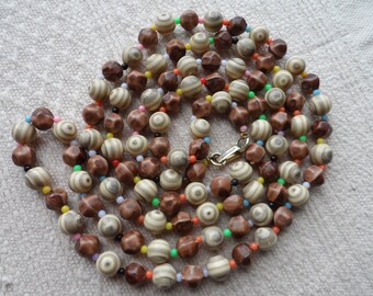 Fun retro tropical style long bead necklace flapper length Hong Kong