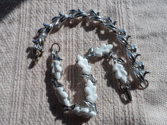 Two unsigned silvertone bracelets - leaf pattern,… - image 3