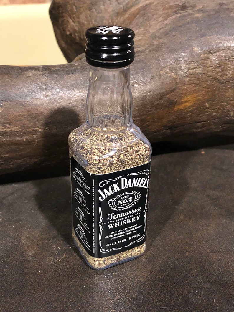 Jack Daniel's Salt and Pepper Shakers Jack Daniel's Whiskey Salt and Pepper Shakers JD Salt and Pepper Shakers image 3