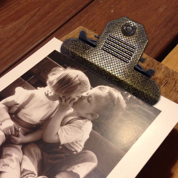 Antique Style Checkered Clipboard Clip – Rustic Photo Display Clip