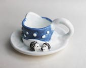 Ceramic candle holder with two hedgehogs figurines, winter tea candle holder hand sculpted, christmas gift