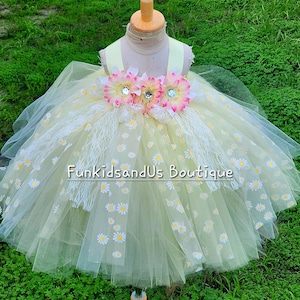 Daisy Yellow Tutu Dress, Daisy Tulle Girl Dress, Floral Flower girl Dress, Daisy First Birthday Dress, Yellow Daisy Princess Tutu Dress