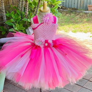 Light pink tutu for baby top