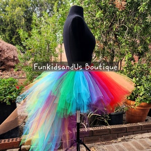 Regenbogen Bustle Tutu, Regenbogen Tutu für Erwachsene, Frau Regenbogen Tutu Rock mit Bustle-Stil, Buntes Pride Festival Outfit