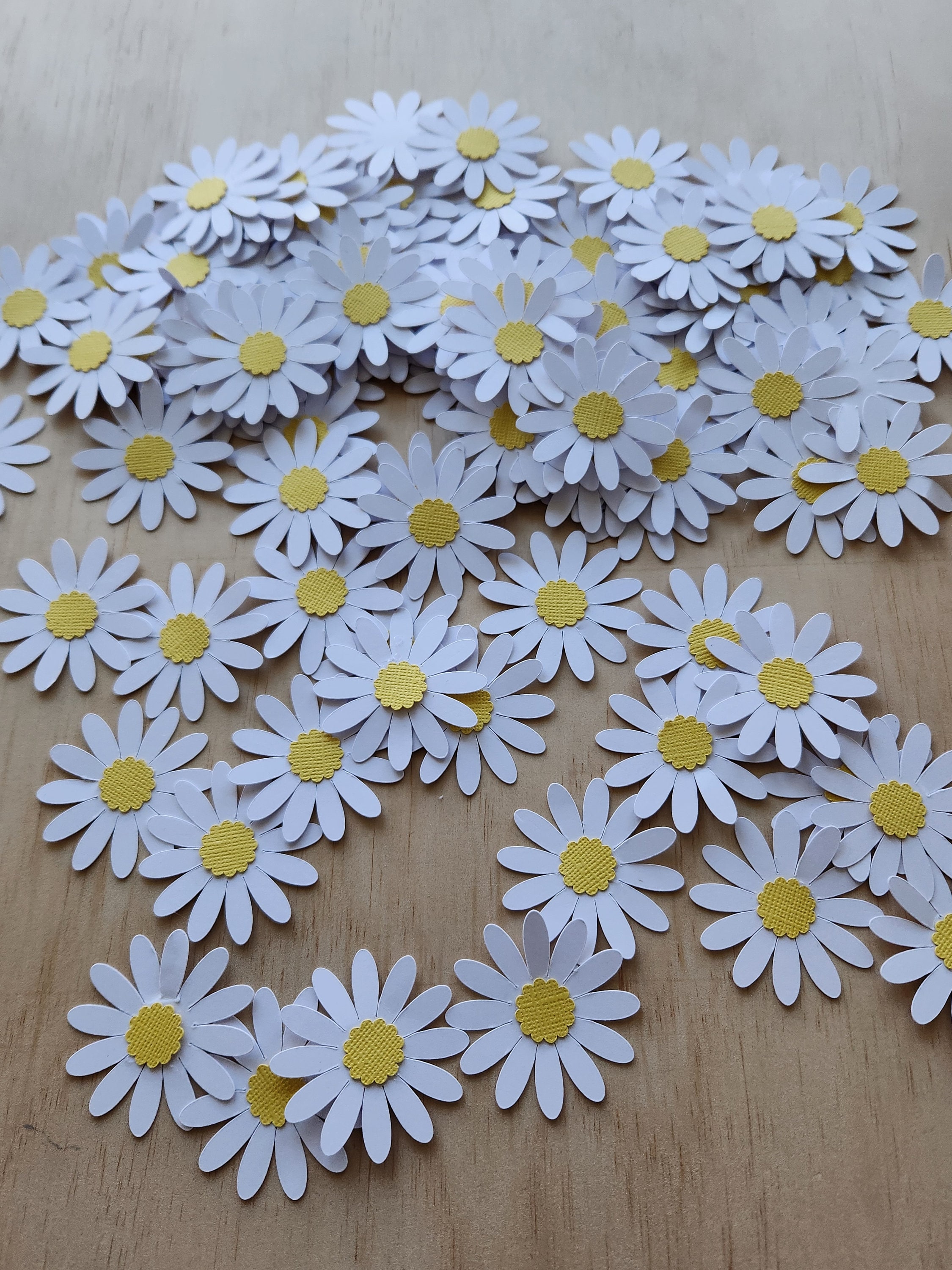 Daisy Paper Flower Scatter